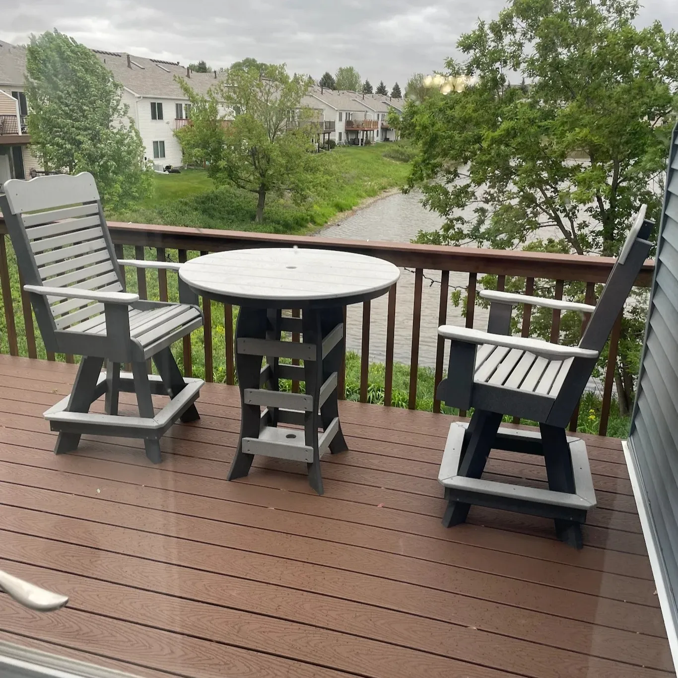 Darlene H's deck furniture